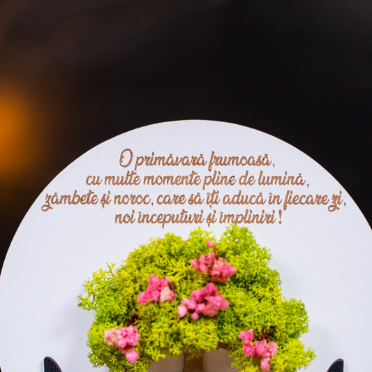 Cadou personalizat cu licheni "O primavara frumoasa" - Model copacul vietii in maini, 21x16cm