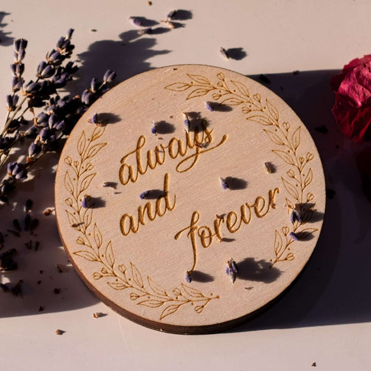 cutie de verighete cu nume si data personalizata, inchisa