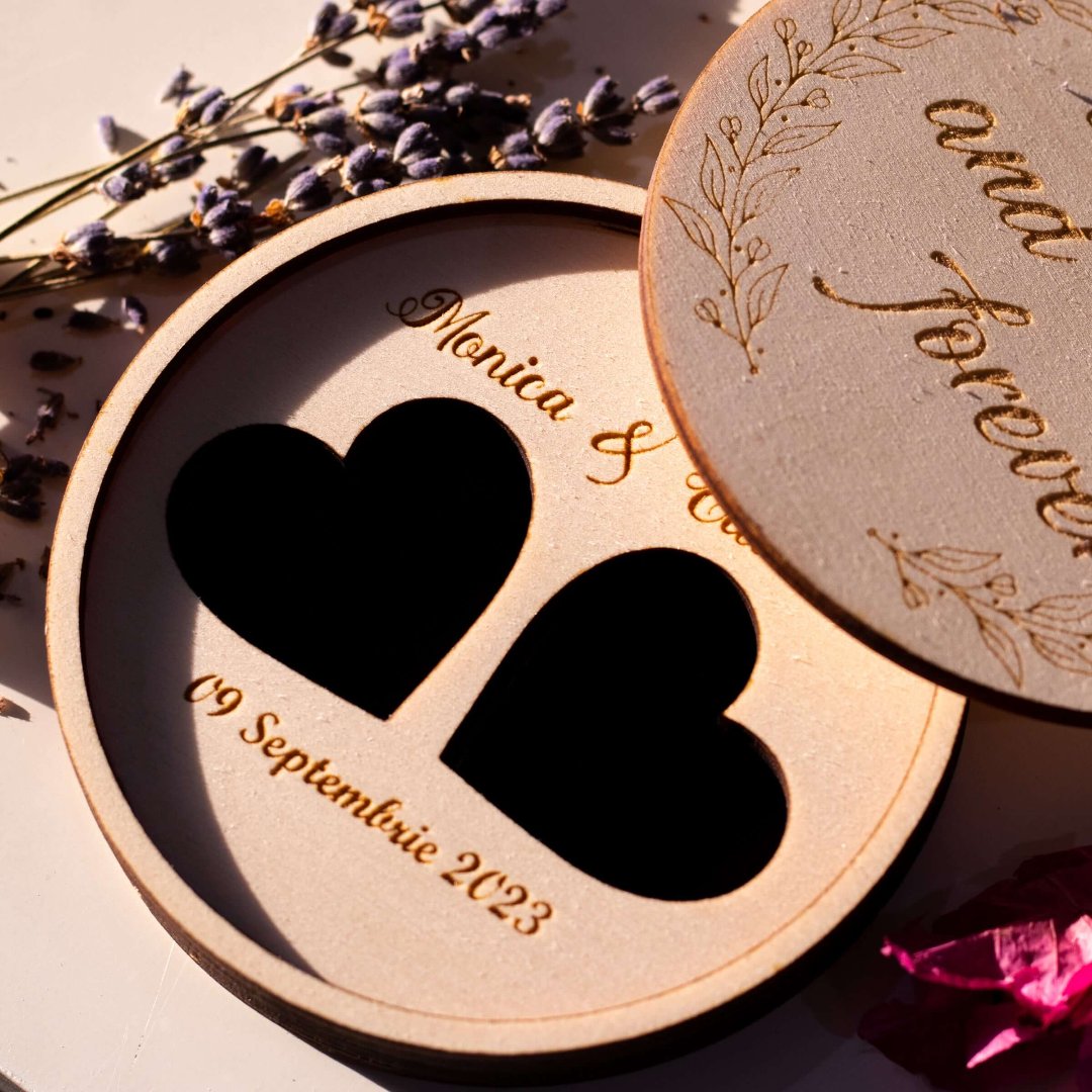 cutie de verighete cu nume si data personalizata, lemn gravat