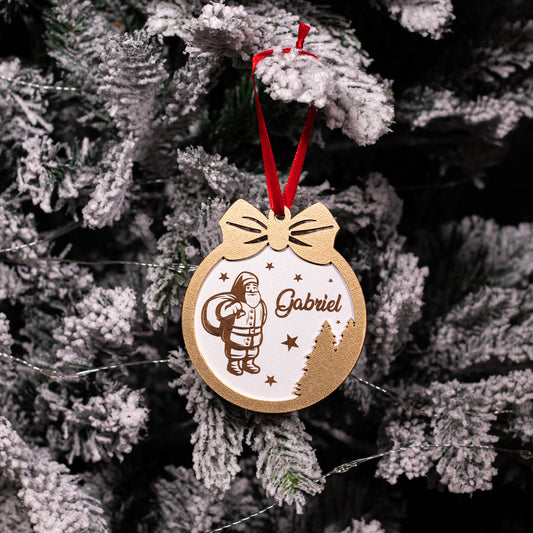 Ornament rotund din lemn cu gravură și nume personalizat, decor festiv pentru brad.