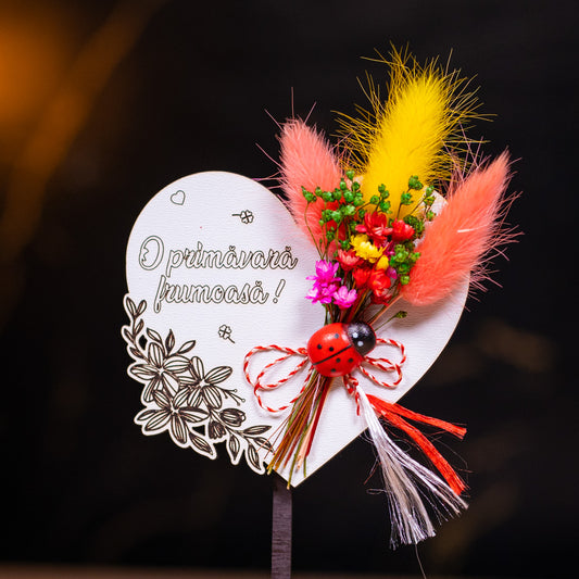 Martisor magnet - Model inima cu flori uscate, 9x6 cm