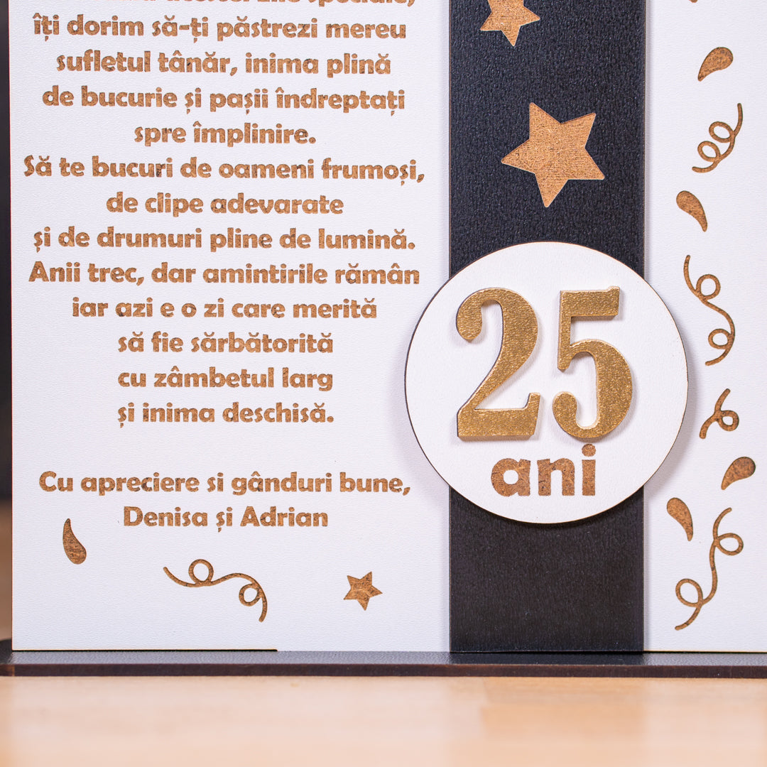 Trofeu cu mesaj aniversar – simbol al unei zile speciale.