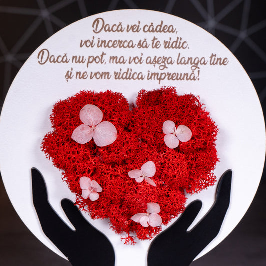 Placheta cadou personalizata cu licheni - Model inima in palme, 21x16cm