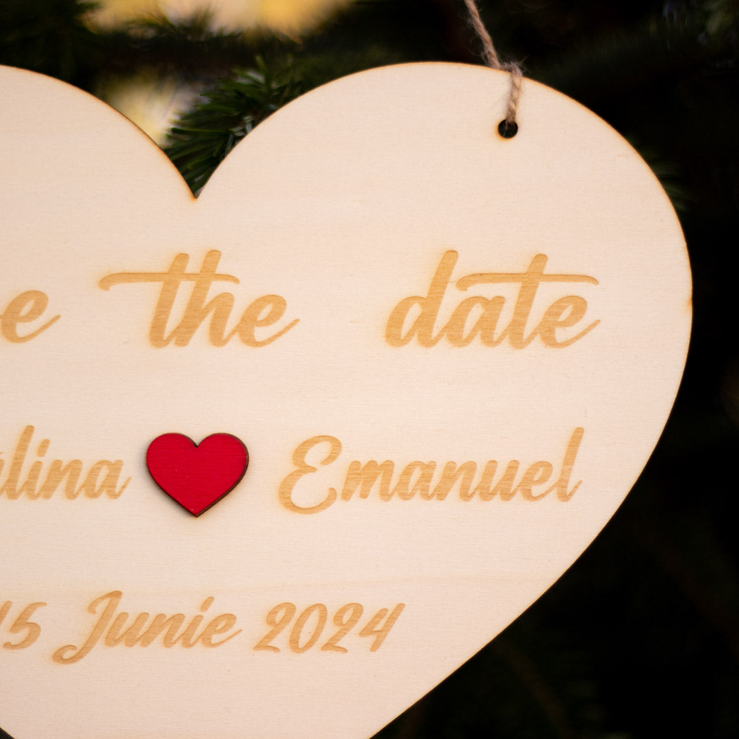 Placuta Save the date personalizata cu numele si data evenimetului, 20x25 cm, Lemn, ES002