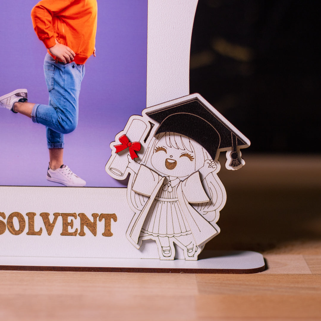 Cadou personalizat pentru mică absolventă – ramă foto 17x19cm