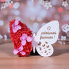 Martisor magnet cu licheni si hortensii model - fluture rosu