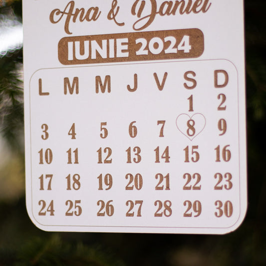 Placuta Save the date personalizata cu numele si data evenimentului, 21x17 cm, MDF alb, ES009