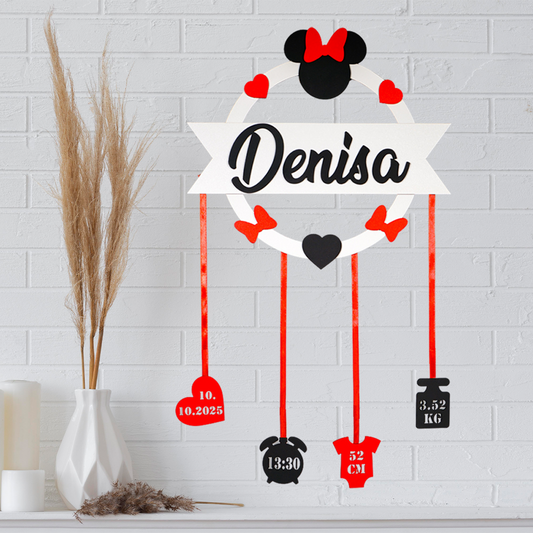Decorațiune de perete pentru nou-născut cu nume personalizat