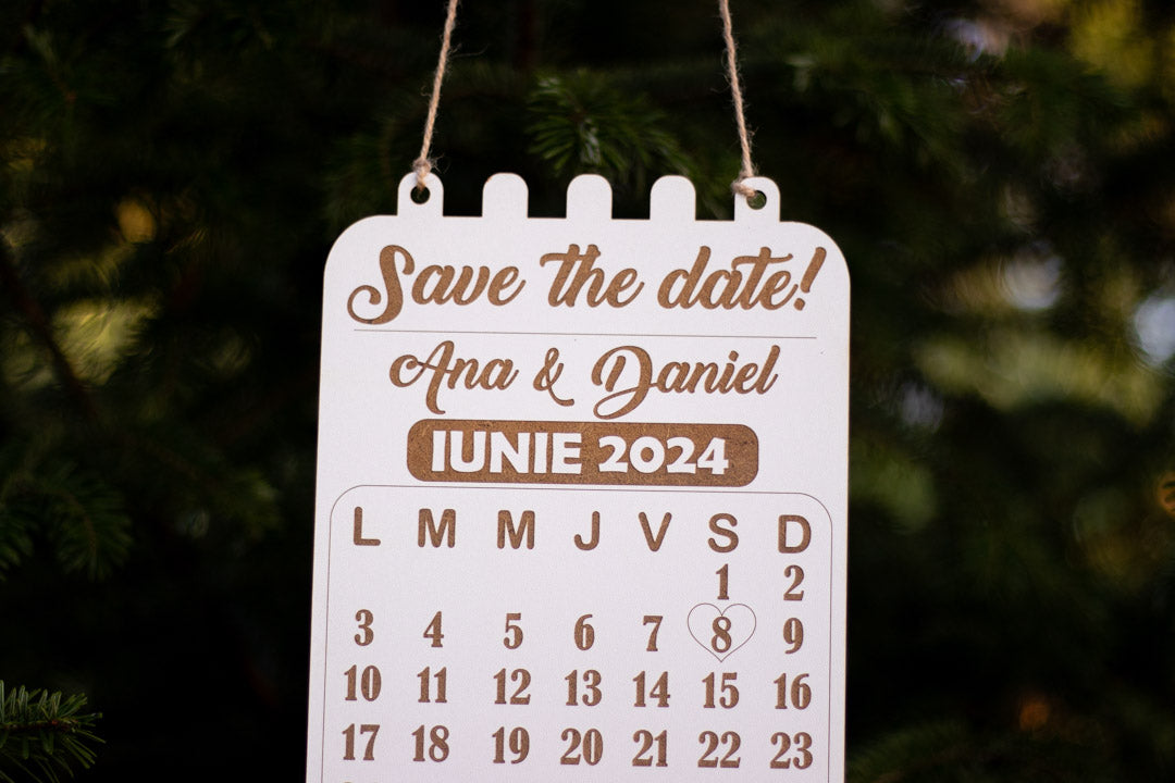 Placuta Save the date personalizata cu numele si data evenimetului, 21x17 cm, MDF alb, ES009