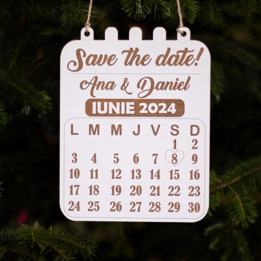 Placuta Save the date personalizata cu numele si data evenimetului, 21x17 cm, MDF alb, ES009