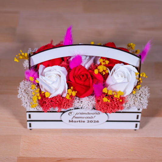 Martisor Cu Trandafir Si Licheni - Model Ladita