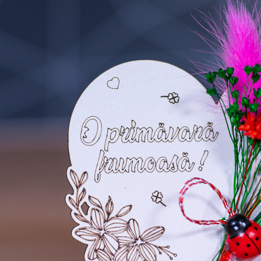 Martisor Magnet - Model Inima Cu Flori Uscate, 9x6 Cm